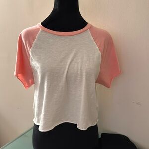 Bundle PINK/Aerie
Cropped Tee Shirt and Leggings 
Size Medium Yellow